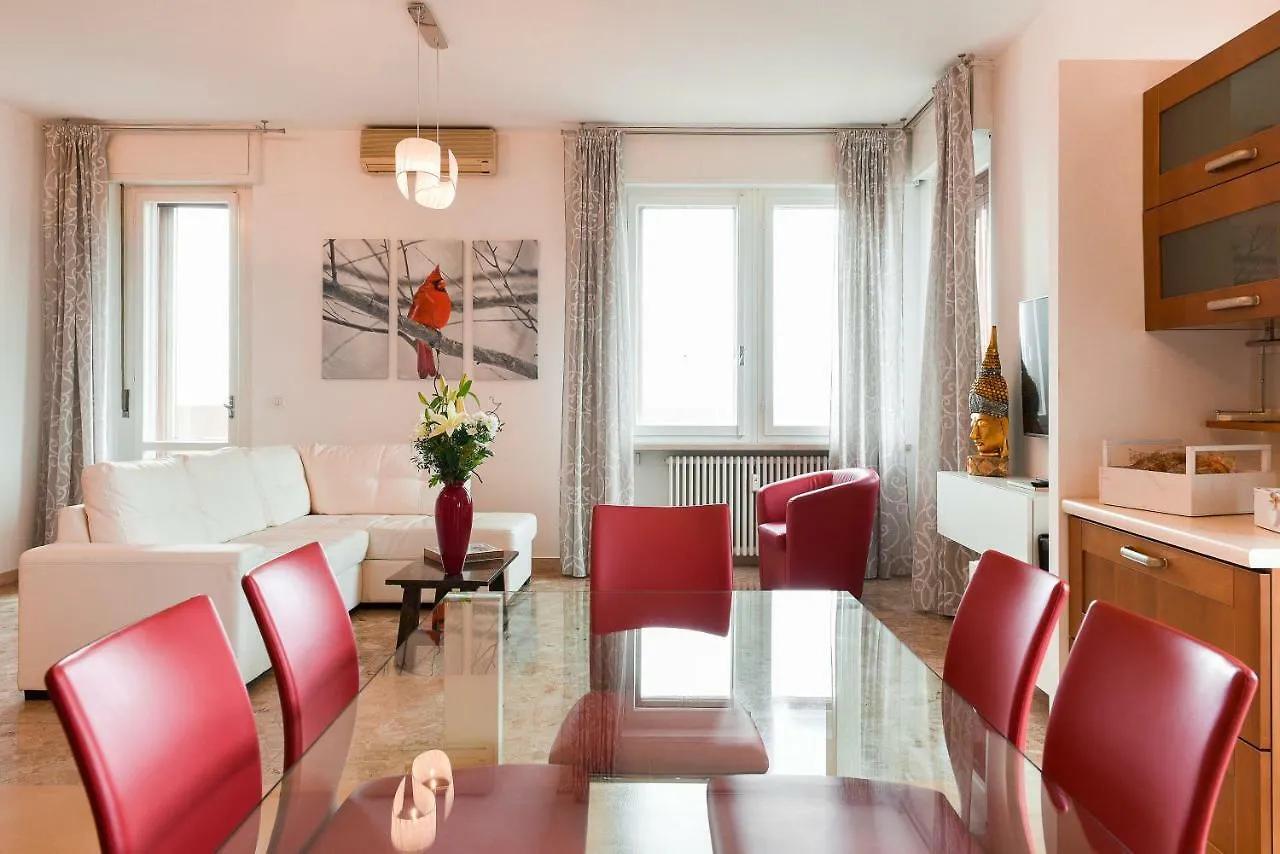La Casa Nel Cielo Hotel Verona Apartment