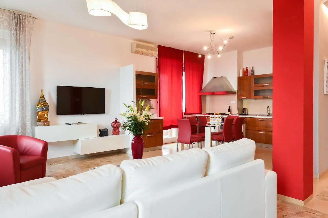 Apartment La Casa Nel Cielo Hotel Verona Italy