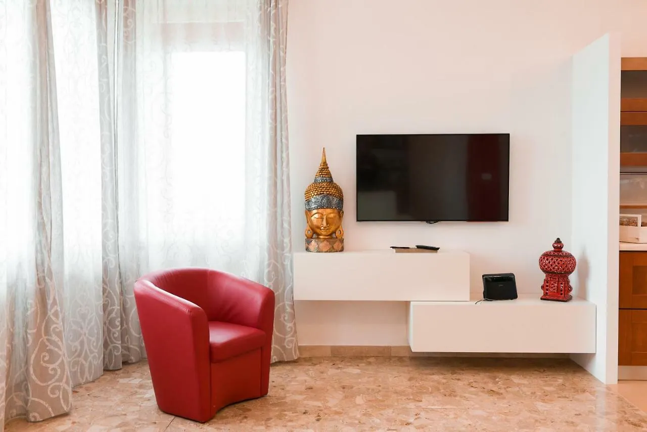Apartment La Casa Nel Cielo Hotel Verona
